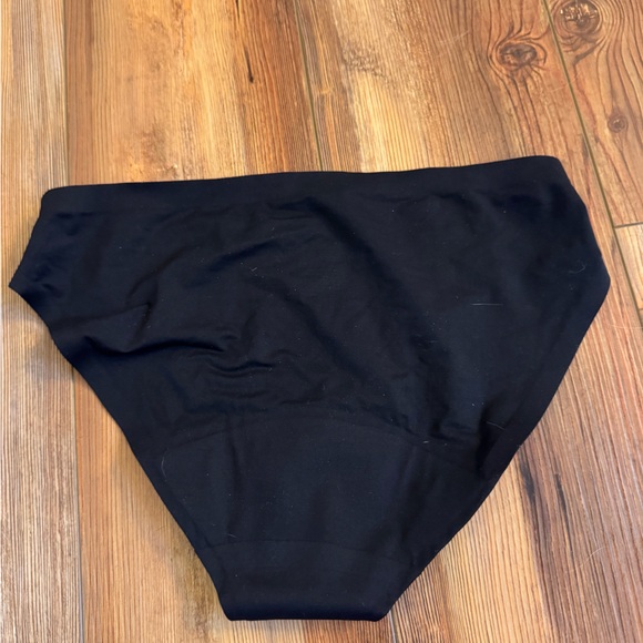 Saalt - Size Small, Bikini and Brief period underwear never worn - Picture 4 of 9